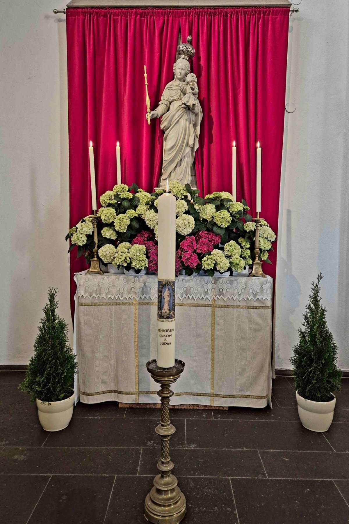 2025-05-01 Marienaltar (c) privat