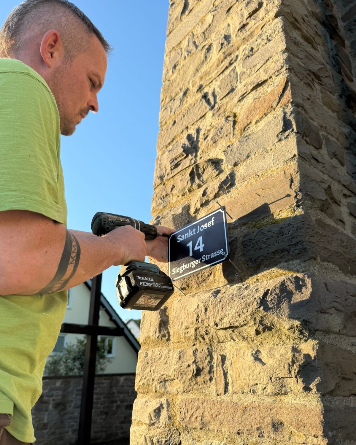 HausNr. für St. Josef 2 (c) Matthias Repp